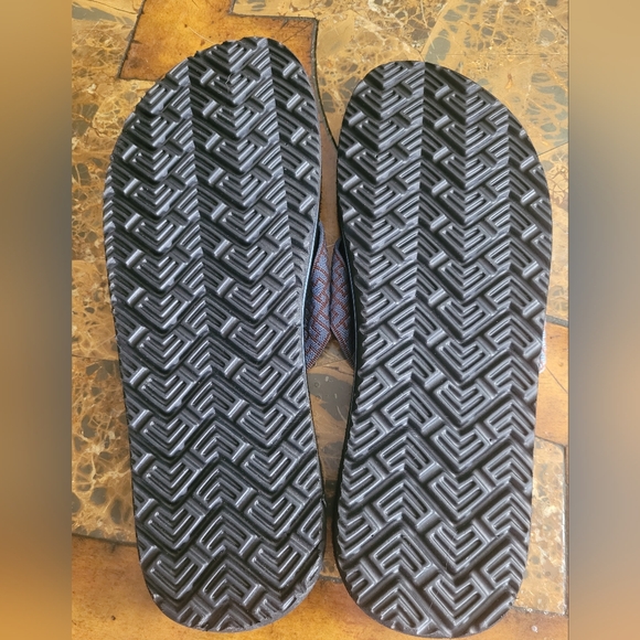 Teva Men\'s Black and Gray Flip-Flops